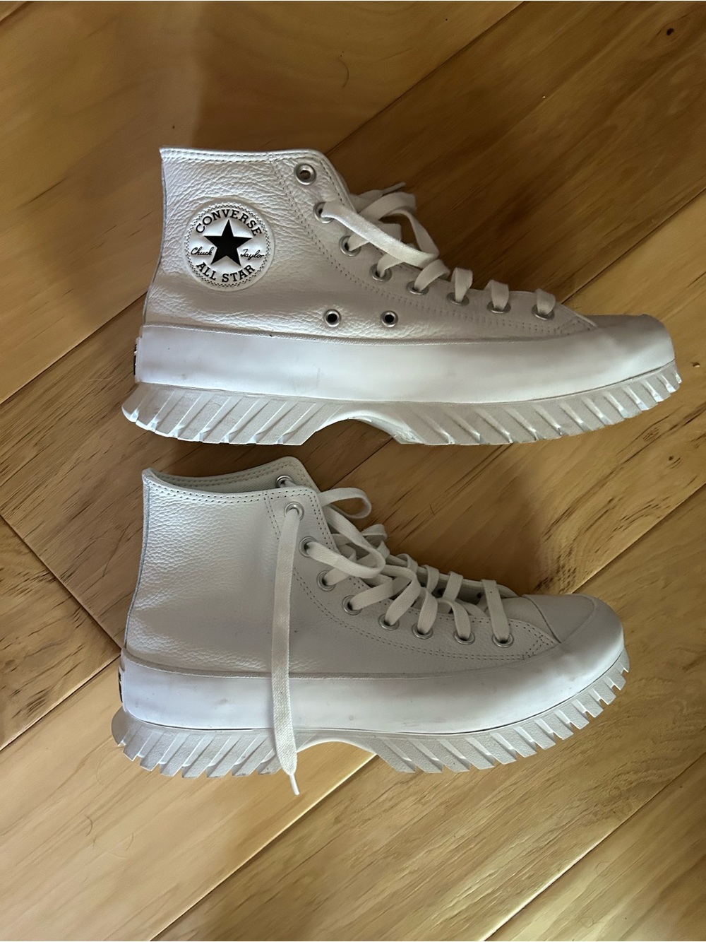 Leather white converse hi top lugged sole shoes size 10 worn once